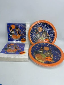 Platos y servilletas de papel de Halloween American Greetings de colección oso de peluche brujas - Imagen 1 de 5