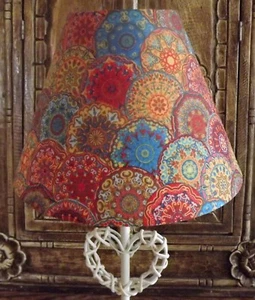 Pantalla de lámpara de azulejos marroquí, No2 shabby chic, rojo azul naranja verde vintage REGALO GRATUITO - Imagen 1 de 8