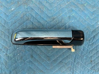 Manija exterior de la puerta del pasajero delantero RAM 3500 cromada negra 2011-2015 OEM Foto 1 de 4