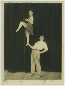 Cirque. Les acrobates Ada et Eddie Daros aux Folies Bergère. Dédicace. 1930. - Imagen 1 de 1