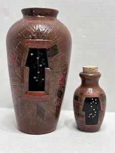 Keith Chino Acoma Pueblo Pottery “Ancient Cosmos” 2010 Signed Set of 2 Vases - Picture 1 of 14