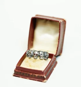 Antique Victorian Memento Mori Skull Silver Band Ring Garnets Eyes sz 9.5 - Picture 1 of 8