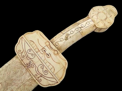 ESPADA ANTIGUA GRANDE CHINA CEREMONIAL TALLADA TEMPLO B0NE, 8 FIGURAS DE SANTO MONJE Foto 1 de 4