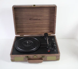 Crosley Cruiser Maletín Reproductor de discos portátil CR8005U-024B - REPUESTOS O REPARACIÓN - Imagen 1 de 24