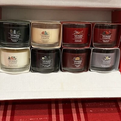 Подарочный набор Yankee Candle 8 Christmas Mini 1,3 унции ароматические свечи натуральный соевый воск - Изображение 1 из 4