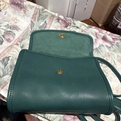 Bolso Bandolera Coach #9892 Chrystie Cuero Verde De Colección Raro Latón Bloqueo de Resorte  Foto 1 de 4