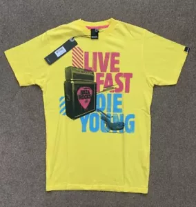 T-shirt da uomo Bench LIVE FAST gialla slim fit prezzo di ricambio £25 taglia S/M/L - Foto 1 di 3