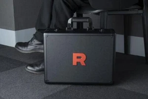 Team Rocket’s Glory Attache Case Pokemon Card Japanese Factory Sealed w/30 Packs - Picture 1 of 2