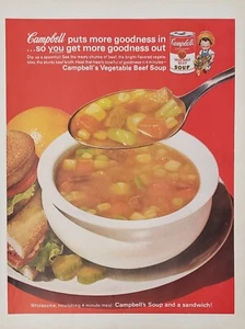 Sopa de carne vegetal Campbell's 1963 servida con sándwich y encurtidos anuncio impreso - Imagen 1 de 1
