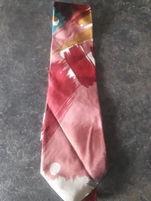 Corbata Pierre Cardin Art longitud 57,5" 3,25" ancho 100 % seda Foto 1 de 3