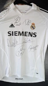 Autogramme Original Real Madrid Trikot, Zidane, Beckham,Ronaldo,Carlos,Raúl... - Bild 1 von 2
