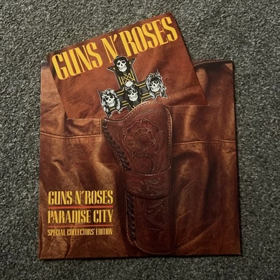 GUNS N' ROSES - PARADISE CITY 7" LIMITED EDITION HOLSTER SLEEVE GEFFEN G N' R - Image 1 of 2
