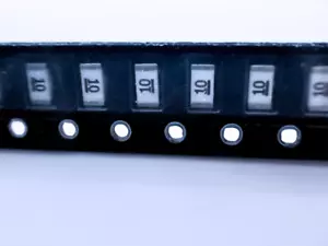 50 Stck. CQ12LH 010 24 V Conquer SMD Zeitverzögerungssicherung 10A 24VDC 1206 (3216) 150A Einschaltung - Bild 1 von 4
