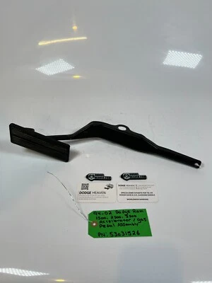 Conjunto de acelerador/pedal de gasolina Dodge Ram 1500-3500 1994-2002 OEM 53031526 Foto 1 de 4