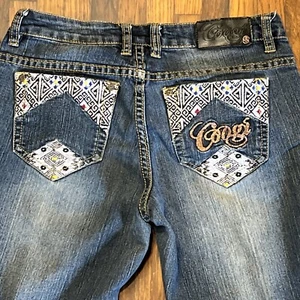 Coogi Women's Straight Jeans Embroidered Hand Pattern Denim 5/6 Low Rise - Picture 1 of 9