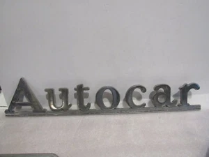 Vintage Autocar 60er Schwerlast LKW Seitenemblem Metall groß - Bild 1 von 2