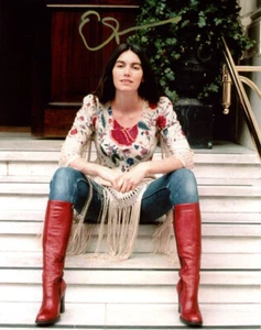 EMMYLOU HARRIS SIGNED AUTOGRAPHED 8x10 PHOTO COUNTRY MUSIC LEGEND BECKETT BAS - Picture 1 of 2