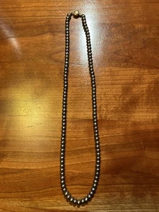 "Collar de perlas grises de agua dulce de 16,75"" con cierre de oro de 14 k" - Imagen 1 de 5