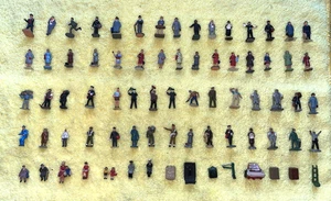 Joblot of over 75 OO/HO Gauge Model Railway Figures People Cases Trolleys (A) - Picture 1 of 5