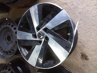 Wheel 18x8 5 Spoke Fits 21 ARTEON 2036676 - Image 1 of 2