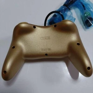 Limited members GOLD Classic PRO Controller Club Controller Nintendo Wii - Picture 1 of 6