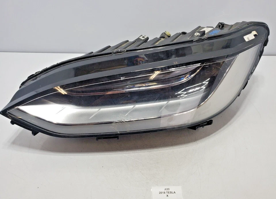✅ 2016-2020 OEM Tesla Model X Front Left Driver Side LED Headlight Headlamp - Image 1 of 4