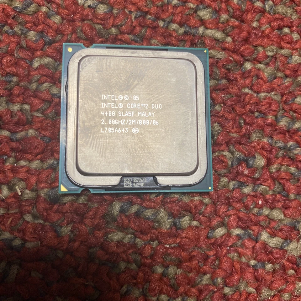 Intel Core 2 Duo E4400 2.00GHz 2-Core Desktop Processor - Image 1 of 1