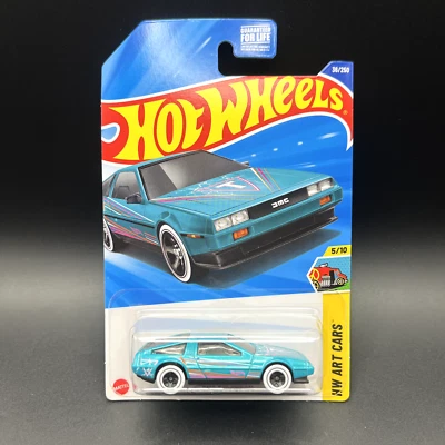 Hot Wheels Mainline | DMC DELOREAN W/STERLING CASE - Image 1 of 4