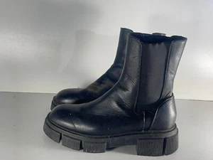 Zara Women's Shoes Size 5/38 Black Leather Elastic Gusset Chunky Ankle Boot -B75 - Picture 1 of 7