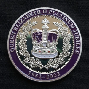 Queen Elizabeth II Silver Plated Coin 1952-2022 70th Platinum Jubilee Collection - Picture 1 of 7