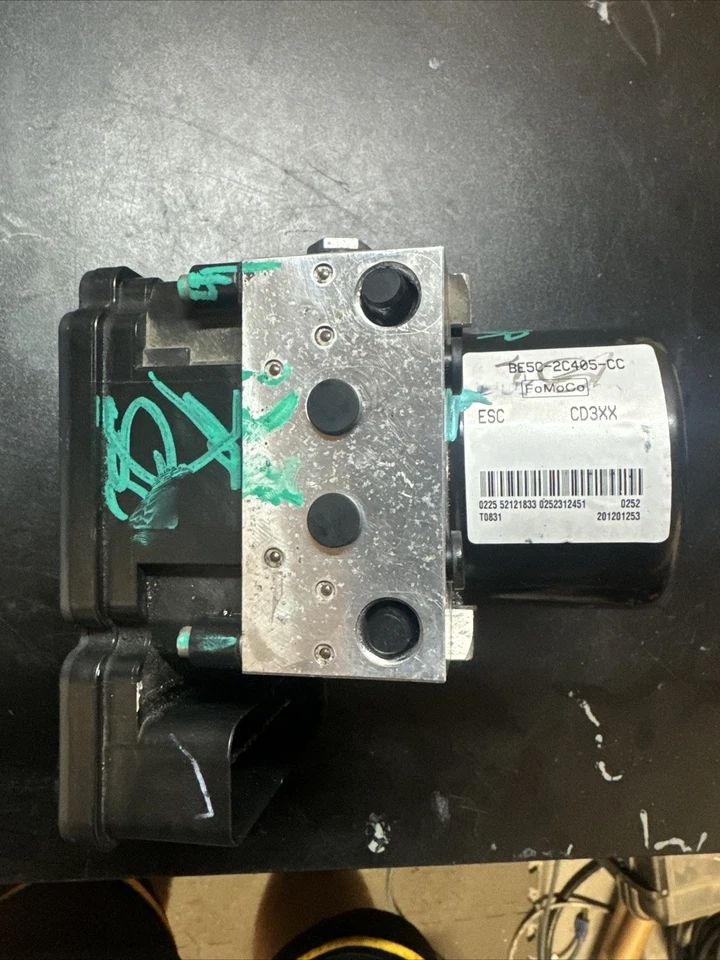 🏅  2010 2011 Ford Fusion Lincoln MKZ ABS Pump Control Module BE5C-2C405-CC   🏅 - Image 1 of 4