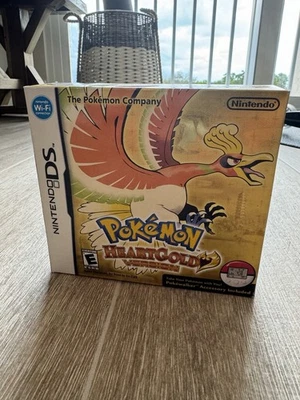 Pokémon: HeartGold Version Complete Edition (Nintendo DS, 2010) - Image 1 of 4