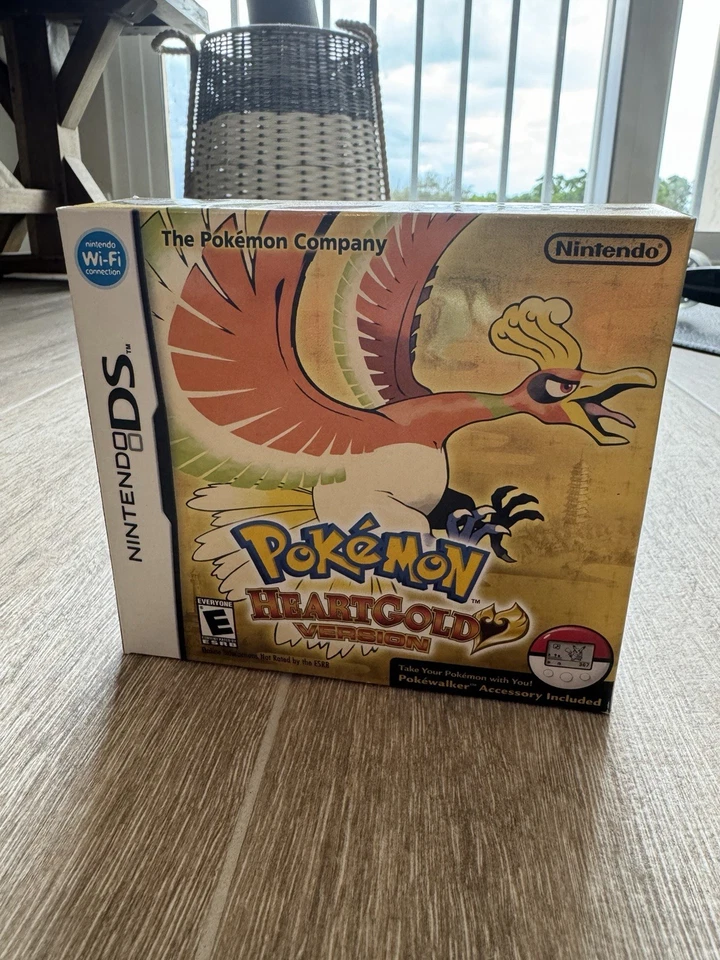 Pokémon: HeartGold Version Complete Edition (Nintendo DS, 2010) - Image 1 of 4