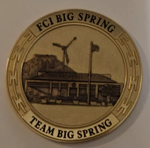 DOJ Federal Bureau of Prisons, FCI Big Spring, TX, Team Spring, Challenge Coin - Imagen 1 de 2
