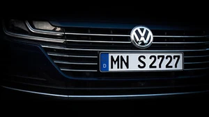 2 x passt Volkswagen Dezente Kennzeichenhalter Nummernschildhalter - Bild 1 von 80