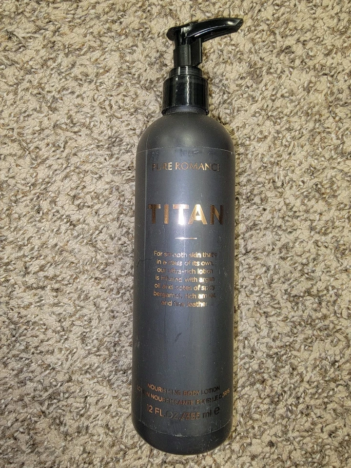 Loción corporal nutritiva Pure Romance Titan 8,0 OZ nueva sellada Foto 1 de 1