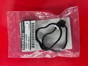 Genuine Nissan Engine Valve Cover Gasket 13270-9N02A - Picture 1 of 3