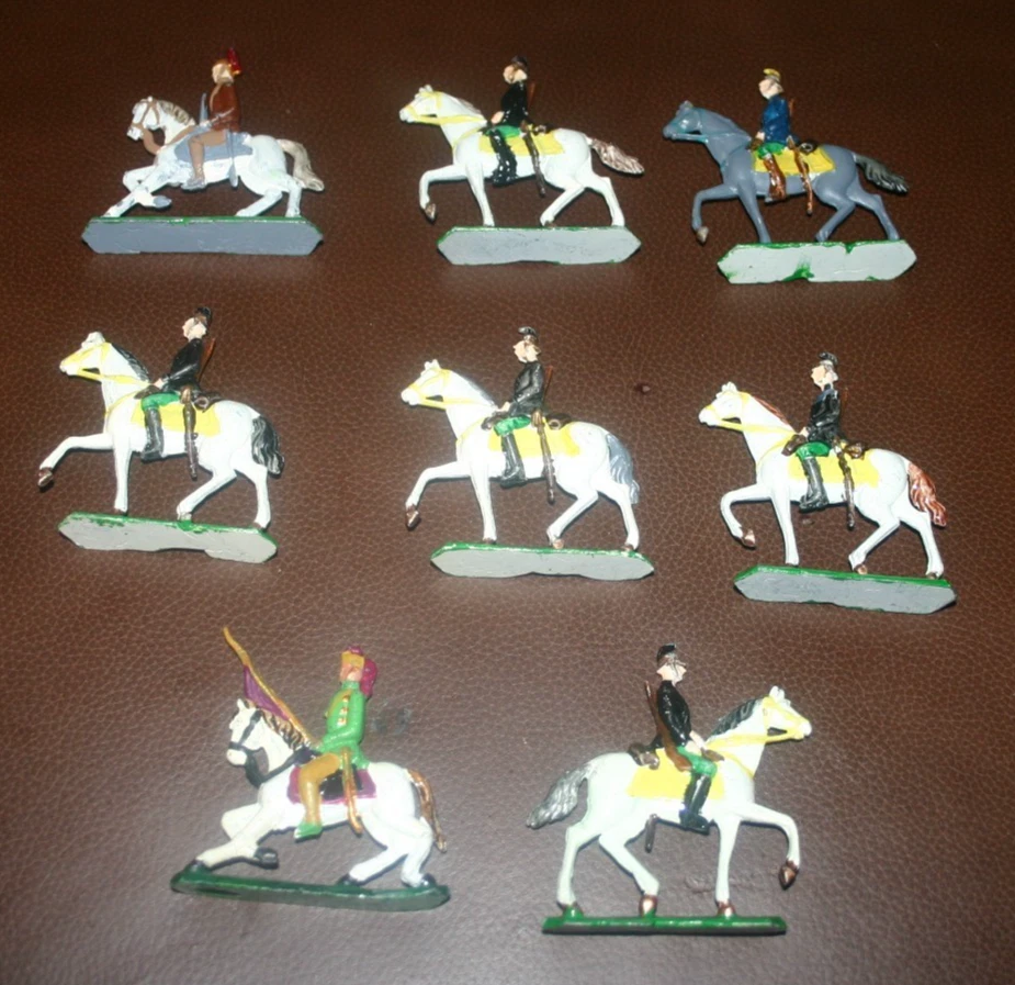 LOTE DE 8 SOLDADOS DE JUGUETE DE PLOMO CALVARIO BRITÁNICO 54mm metal Foto 1 de 4