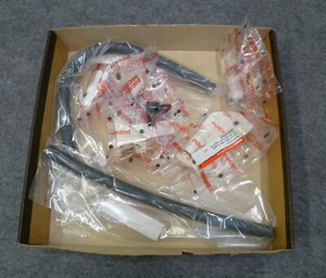 Original Ducati 999 749 Schnellverschluss System für Benzintank - Bild 1 von 2