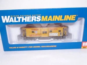 Walthers Ho 910-8870, BW Caboose car, Union Pacific 24592 - Picture 1 of 3