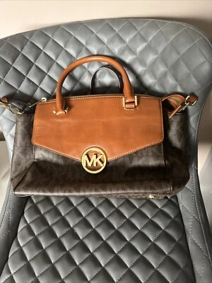 Michael Kors Leather Hudson  Tan Brown Shoulder Bag - Image 1 of 4