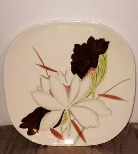 * Red Wing Lotus Dinner Plate Vintage Handpainted by Red Wing 10  1/2"