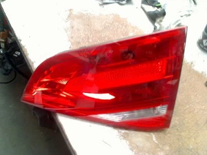 RÜCKLICHT RECHTS INNEN Audi A4 (8K2) Sedan 1.8 TFSI 16V (CCUA) 2012 8K5945094D - Bild 1 von 2