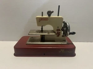 English Straco Jet Toy Sewing Machine - Picture 1 of 9