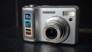 Samsung S1030 10.1MP Digital Camera - Silver - Picture 1 of 10