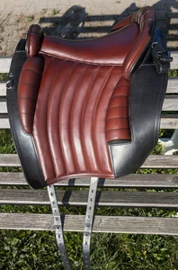 Sattel „L’Art pour L’Art“ von La Selle, braun-schwarz, 18", Lederbaum - Bild 1 von 16