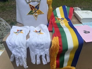 New Order of the Eastern Star OES Rhinestone White Fez- Sash- Gloves- Book Plus - Picture 1 of 3