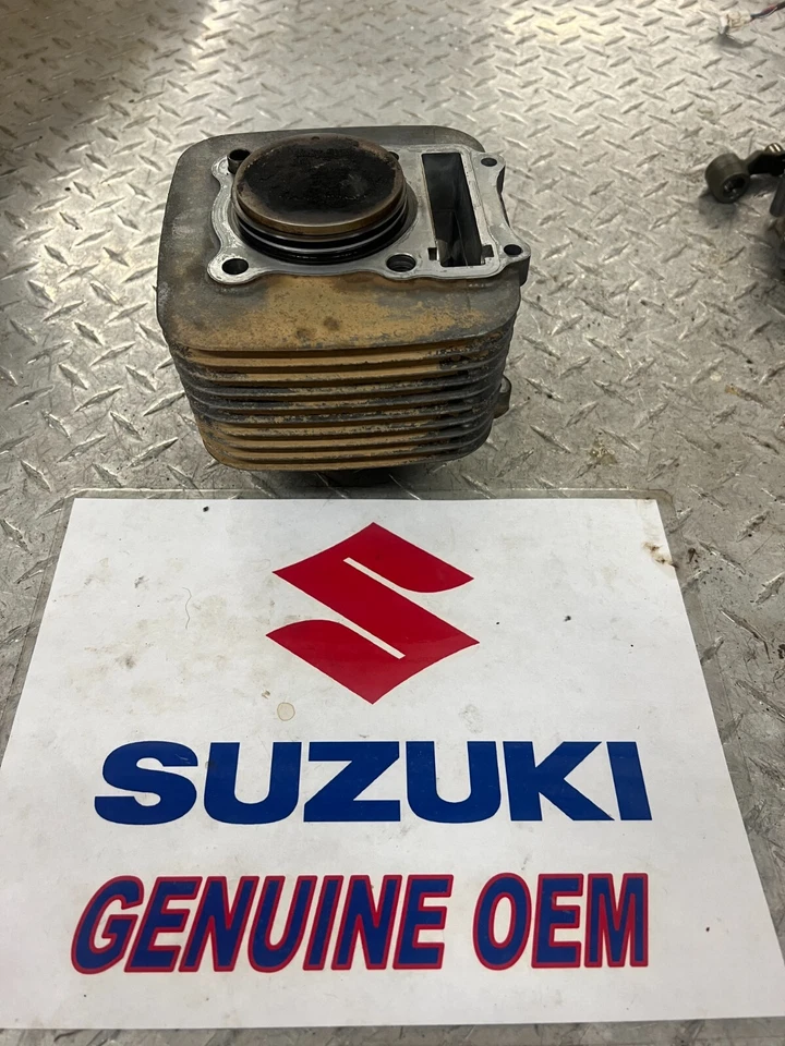 Suzuki Ozark 250 2006 cilindro pistón Foto 1 de 4