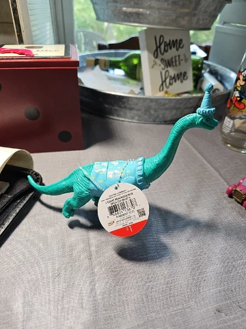 Target Bullseye Playground Party Birthday Dinosaur Brachiosaurus Cover