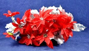 FIORI ARTIFICIALI NATALIZI DECORATIVI FATTI A MANO PER FESTIVITÀ NATALIZIE - Foto 1 di 7